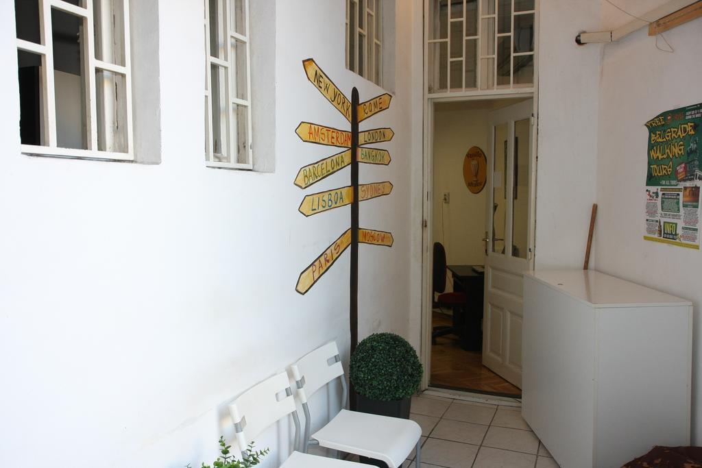 Time Hostel Belgrado Buitenkant foto