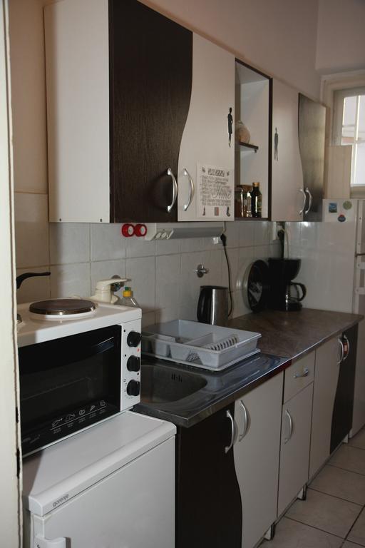 Time Hostel Belgrado Buitenkant foto