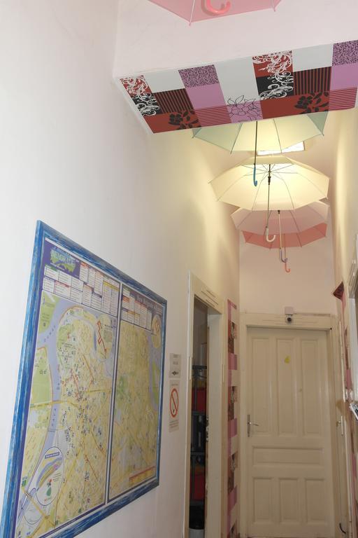 Time Hostel Belgrado Buitenkant foto