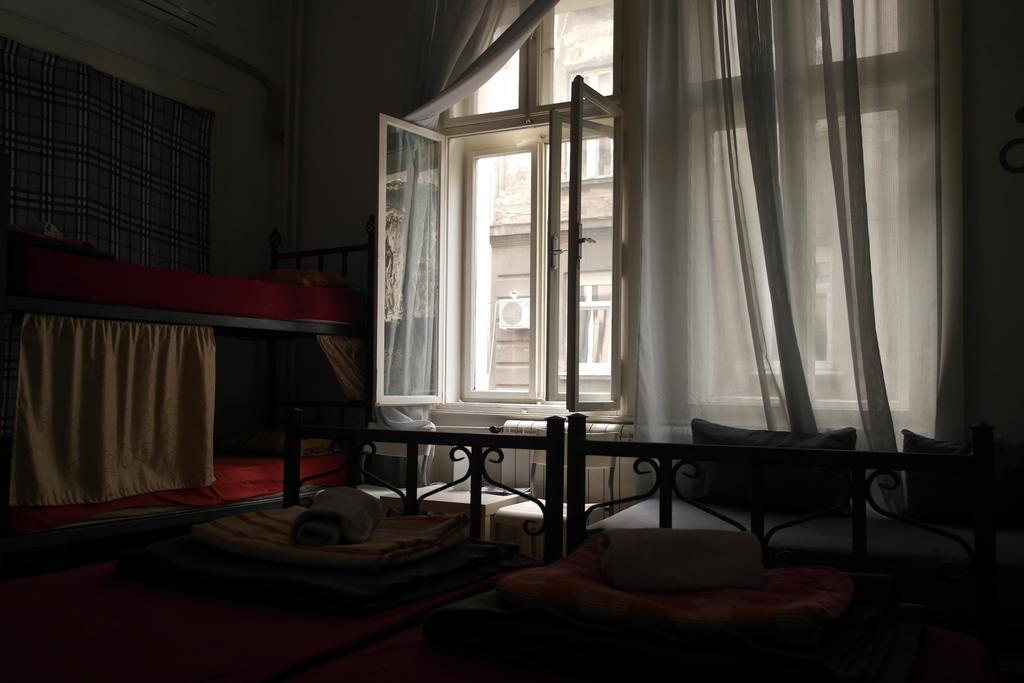Time Hostel Belgrado Buitenkant foto