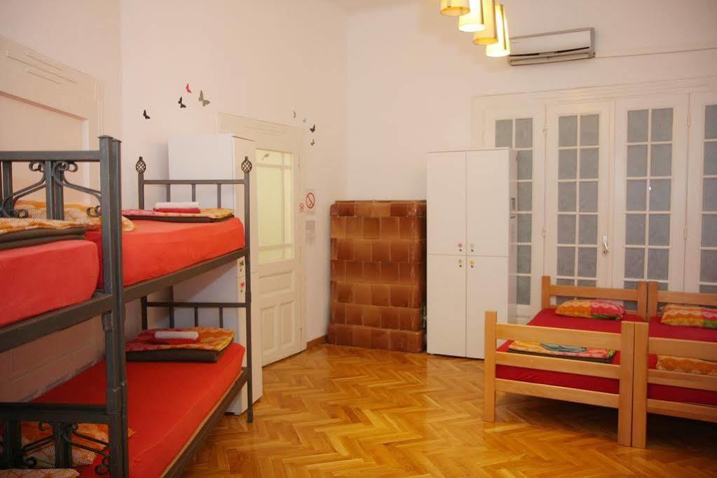 Time Hostel Belgrado Buitenkant foto